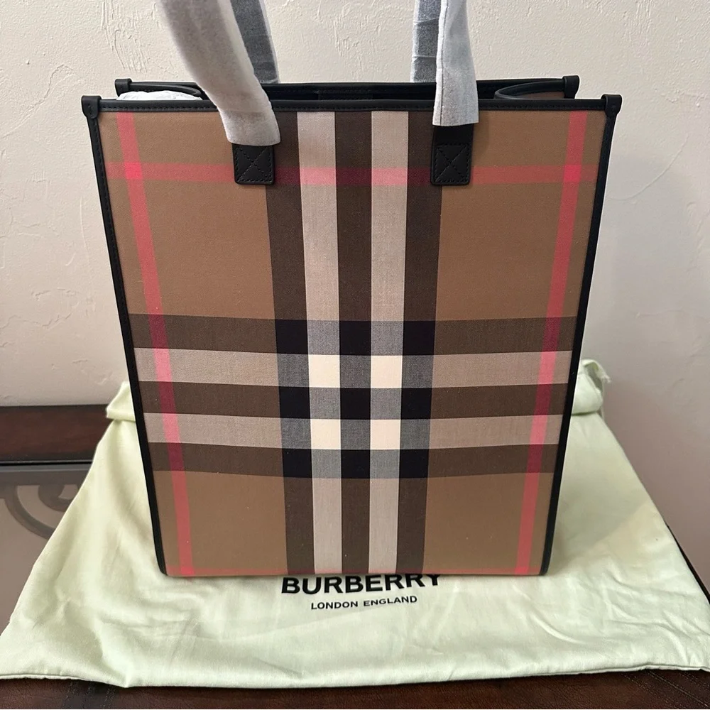 NWT Burberry | Medium NS House Check Book Tote Shoulder Bag W/ Dustbag $1,350